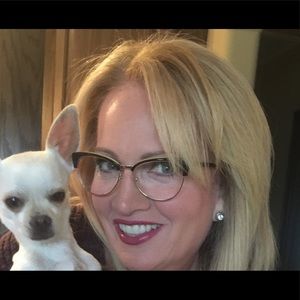 Meet your Posher, Michele